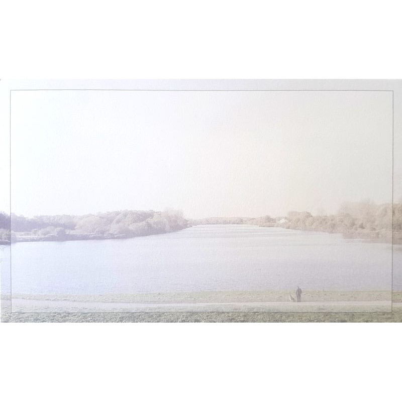 Carte remerciement décès promeneur et son chien au bord de l'eau Decorte 6418